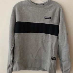 ✨Nike FC Crewneck Sweatshirt✨